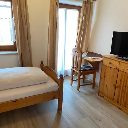 Casa de hóspedes Zum Kirchenwirt 3*